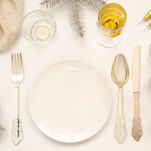 Smarty Had A Party Shiny Metallic Gold Baroque Plastic Cutlery Set - Spoons, Forks and Knives (600 Guests), 1800PK 7959-GBQCS-CASE - main