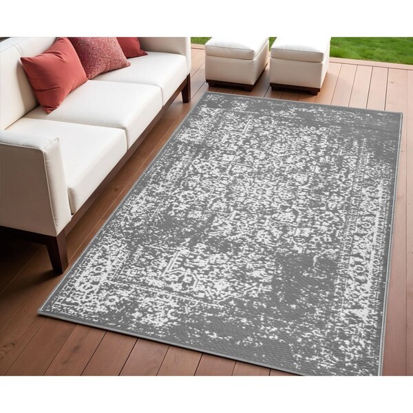 Homeroots 4' X 6' Gray Indoor Outdoor Area Rug 555577 - main