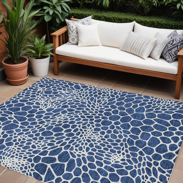 Homeroots 8' X 10' Navy Blue And Ivory Geometric Washable Indoor Outdoor Area Rug 595100 - main