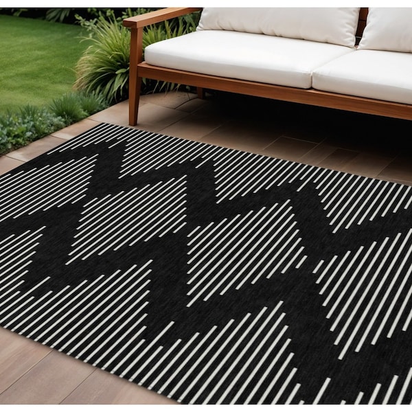 Homeroots 9' X 12' Black And Ivory Geometric Washable Indoor Outdoor Area Rug 598536 - main