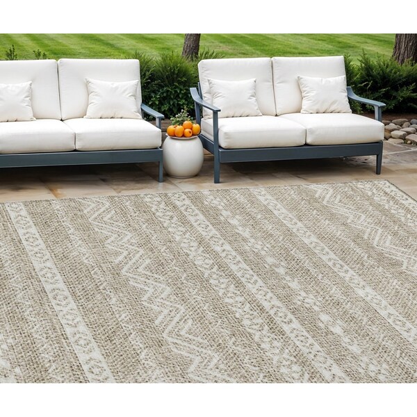 Homeroots 8' X 10' Beige And Ivory Southwestern Washable Indoor Outdoor Area Rug 587509 - main