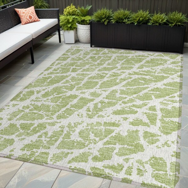 Homeroots 5' X 8' Green and White Abstract Washable Non Skid Indoor Outdoor Area Rug 559626 - main