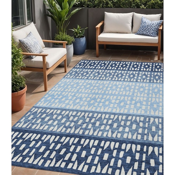 Homeroots 5' X 8' Blue Sky Blue And Ivory Geometric Washable Indoor Outdoor Area Rug 613826 - main