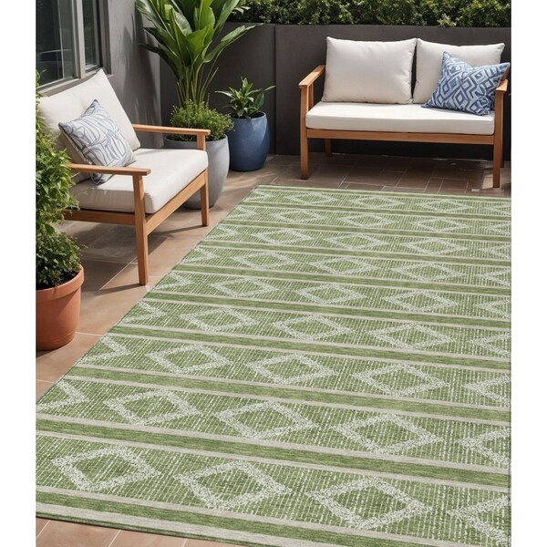 Homeroots 5' X 8' Green And Ivory Geometric Washable Indoor Outdoor Area Rug 599617 - main
