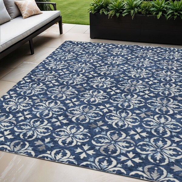Homeroots 5' X 8' Navy Blue And Ivory Floral Washable Indoor Outdoor Area Rug 595974 - main