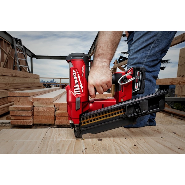 MILWAUKEE M18 FUEL™ Cordless 21 Degree Framing Nailer (2744-20) | Zoro