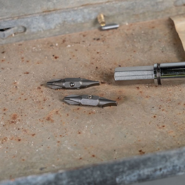 02.__.hn Klein Tools Bit No 2 Phillips 1/4