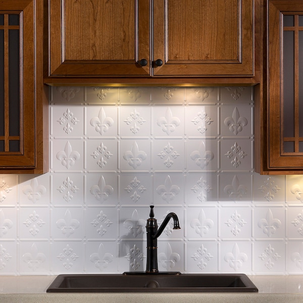 Fasade Fasade 18in x 24in Fleur-de-lis Gloss White Backsplash Panel 5pk PB6600 - main