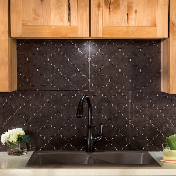 Fasade Fasade 18in x 24in Monaco Smoked Pewter Backsplash Panel 5pk