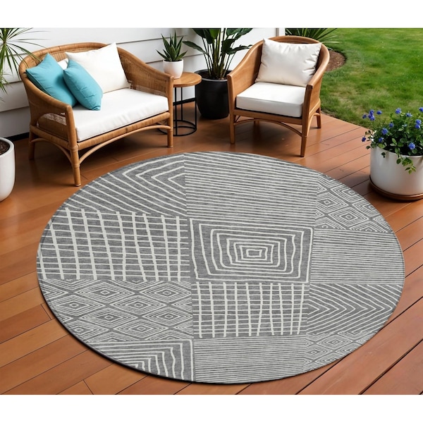 Homeroots 8' Charcoal And Ivory Round Geometric Washable Indoor Outdoor Area Rug 600734 - main
