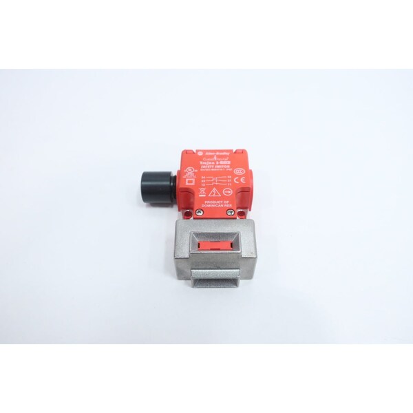 Allen Bradley GUARDMASTER TROJAN 5-GD2 SAFETY INTERLOCK SWITCH SER B 440K-T11213 - main