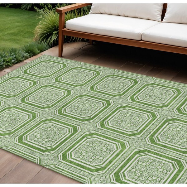 Homeroots 8' X 10' Green And Ivory Geometric Washable Indoor Outdoor Area Rug 610808 - main