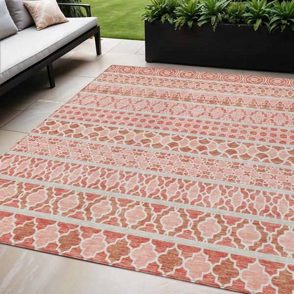 Homeroots 5' X 8' Salmon Beige And Copper Quatrefoil Washable Indoor Outdoor Area Rug 583247 - main