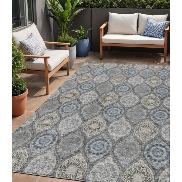 Homeroots 5' X 8' Gray Ivory And Navy Blue Floral Medallion Washable Indoor Outdoor Area Rug 614588 - main