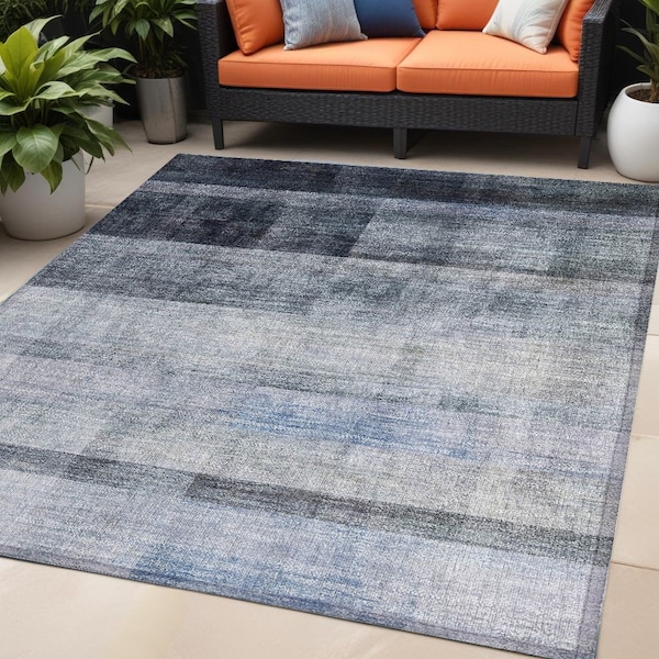 Homeroots 5' X 8' Navy and Gray Ombre Washable Non Skid Indoor Outdoor Area Rug 563650 - main
