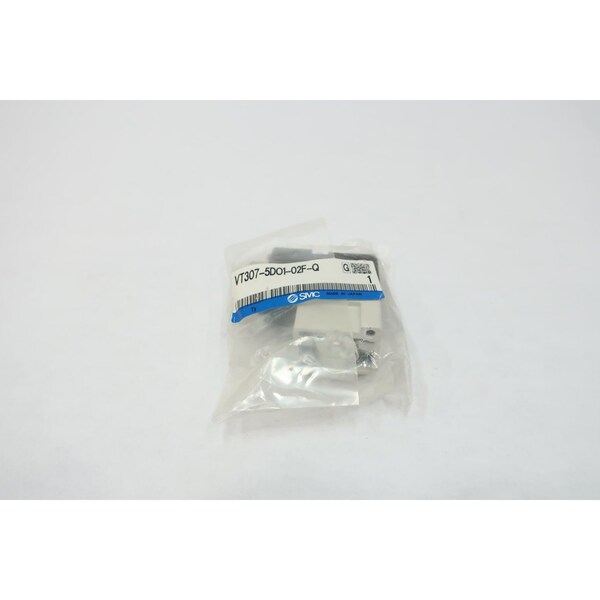 Smc PNEUMATIC SOLENOID VALVE 1/4IN NPT 0.7MPA VT307-5DO1-02F-Q - main