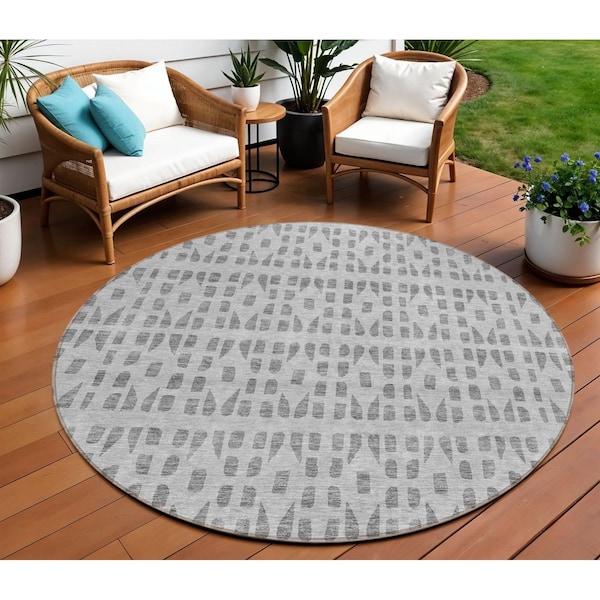 Homeroots 8' Gray And Ivory Round Geometric Washable Indoor Outdoor Area Rug 613773 - main