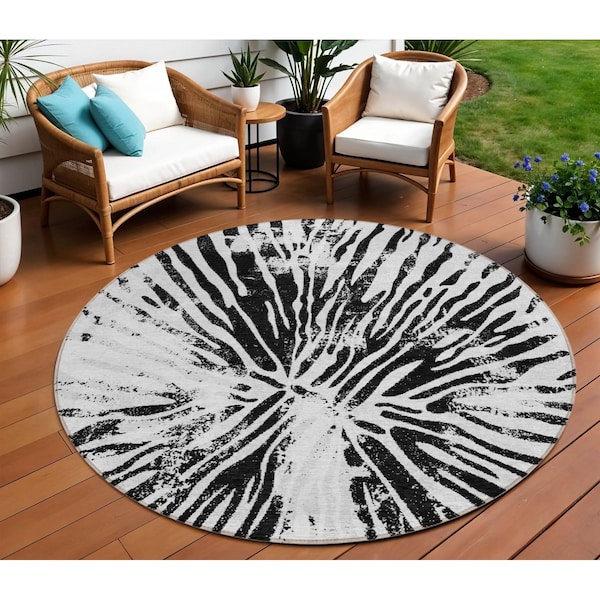 Homeroots 8' Ivory Black And Gray Round Abstract Washable Indoor Outdoor Area Rug 588012 - main
