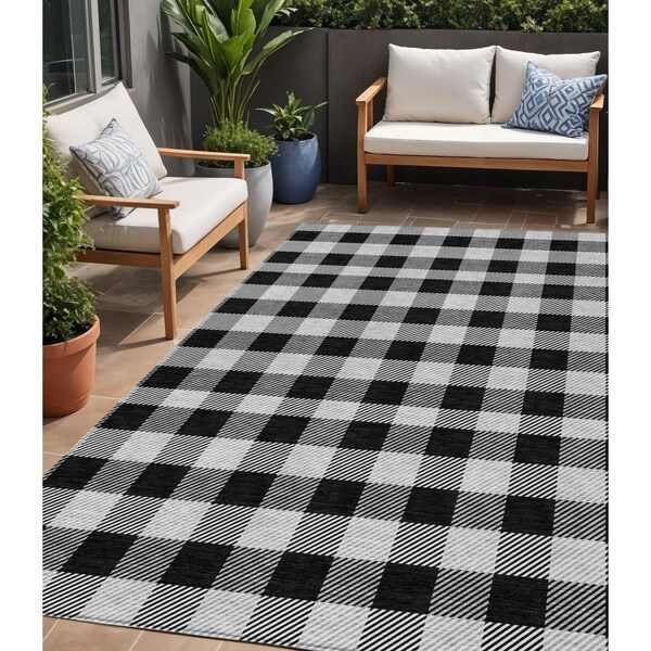Homeroots 5' X 8' Black Gray And Ivory Plaid Washable Indoor Outdoor Area Rug 595464 - main