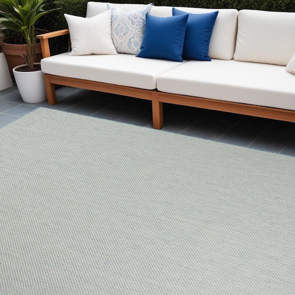 Homeroots 8' X 10' Aqua And Ivory Indoor Outdoor Area Rug 522027 - main