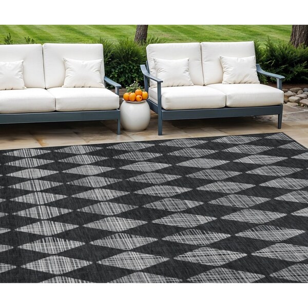 Homeroots 9' X 12' Charcoal Geometric Washable Indoor Outdoor Area Rug 577035 - main
