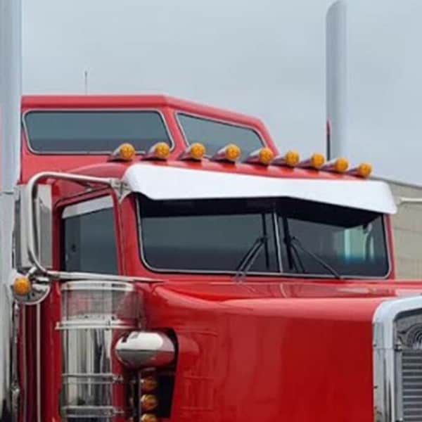 Ilc KENWORTH W900L YEAR 2021 2 PIECE BUS WINDSHIELD GLASS Heavy Duty Replacement Part KW W900L 2021 2 PIECE BUS WINDSHIELD GLASS - main