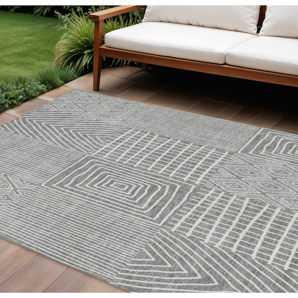Homeroots 9' X 12' Gray And Ivory Geometric Washable Indoor Outdoor Area Rug 596936 - main