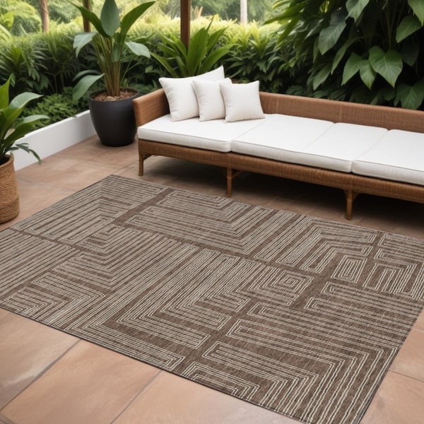 Homeroots 10' X 14' Brown And Ivory Geometric Washable Indoor Outdoor Area Rug 600809 - main