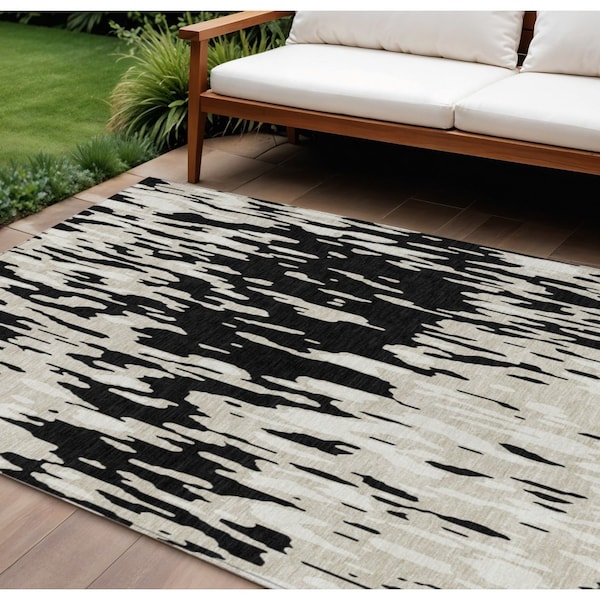 Homeroots 10' X 14' Black And Ivory Abstract Washable Indoor Outdoor Area Rug 612640 - main