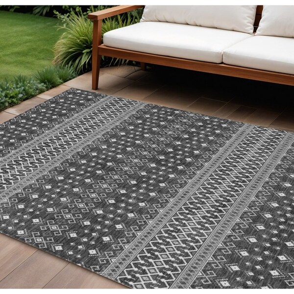Homeroots 10' X 14' Gray Silver And Charcoal Tribal Washable Indoor Outdoor Area Rug 582571 - main