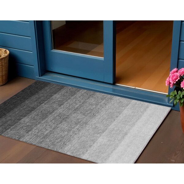 Homeroots 3' X 5' Black And Ivory Ombre Washable Indoor Outdoor Area Rug 595787 - main
