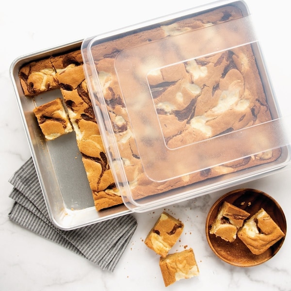 Nordic Ware Naturals High Sided Sheetcake Pan with Lid 44703 - main