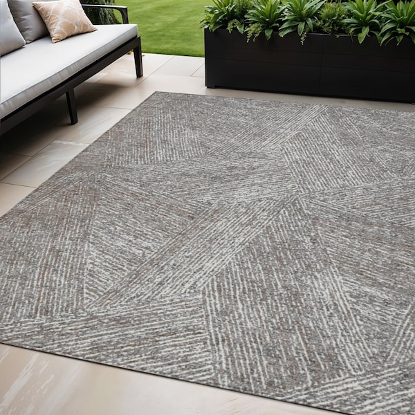 Homeroots 5' X 8' Gray Brown And Ivory Abstract Washable Indoor Outdoor Area Rug 597023 - main