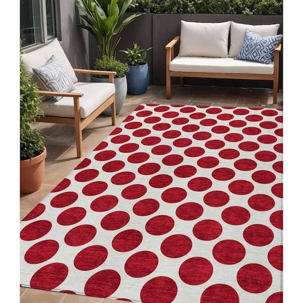 Homeroots 5' X 8' Red And Ivory Polka Dot Washable Indoor Outdoor Area Rug 614936 - main
