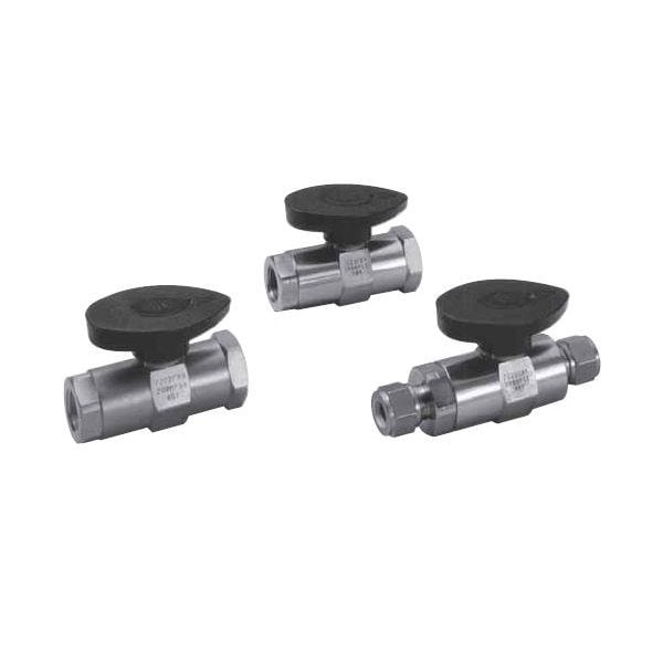 Hoke 7200 Series 2-Way Ball Valves, 3/8in FNPT x 3/8in FNPT, 2000 PSI, -20 Deg.To 325 Deg. F 7222F8B - main