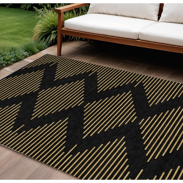 Homeroots 8' X 10' Black And Beige Geometric Washable Indoor Outdoor Area Rug 598725 - main