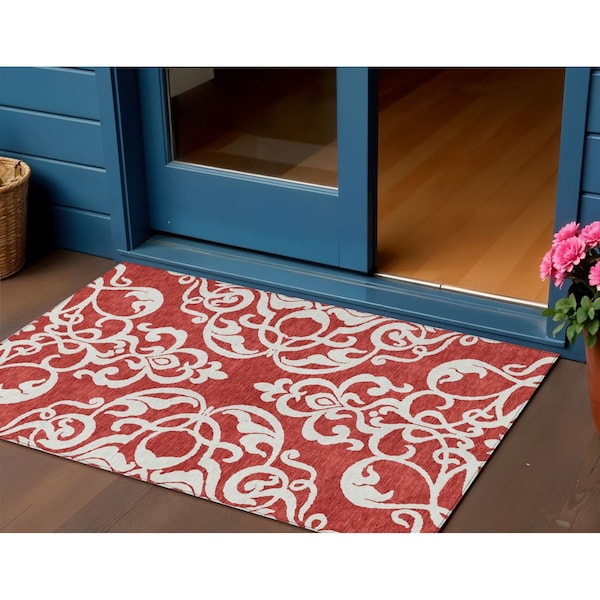 Homeroots 3' X 5' Red And Ivory Damask Washable Indoor Outdoor Area Rug 614455 - main