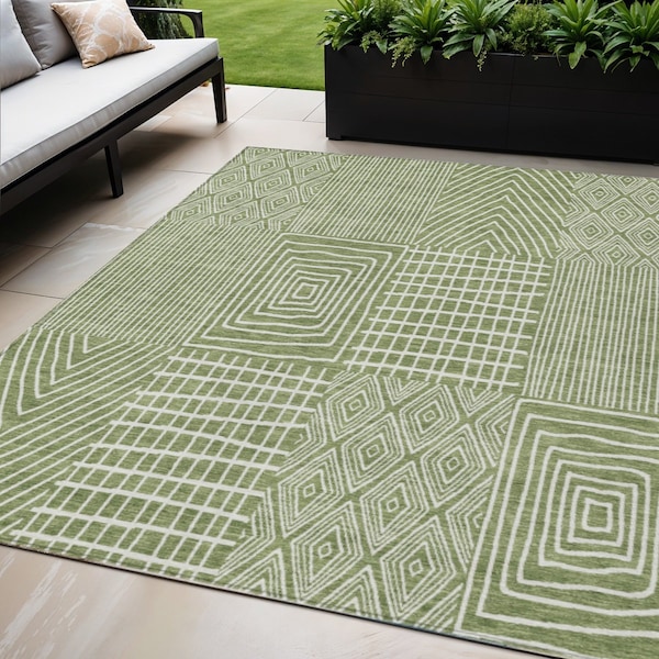 Homeroots 5' X 8' Green And Ivory Geometric Washable Indoor Outdoor Area Rug 596921 - main