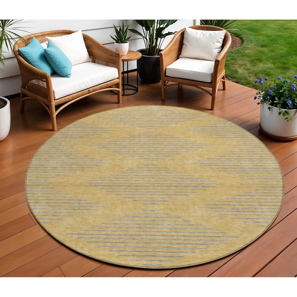 Homeroots 8' Gold And Ivory Round Geometric Washable Indoor Outdoor Area Rug 598742 - main