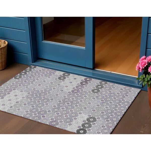 Homeroots 3' X 5' Lavender Gray And Ivory Floral Washable Indoor Outdoor Area Rug 617506 - main