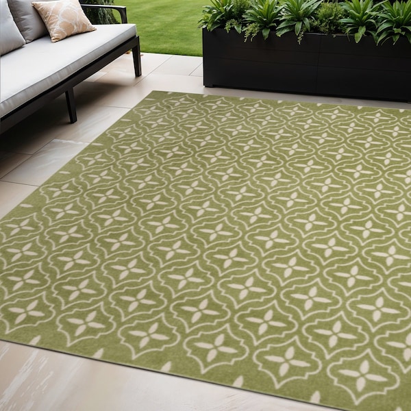 Homeroots 5' X 7' Green And Ivory Geometric Indoor Outdoor Area Rug 572645 - main