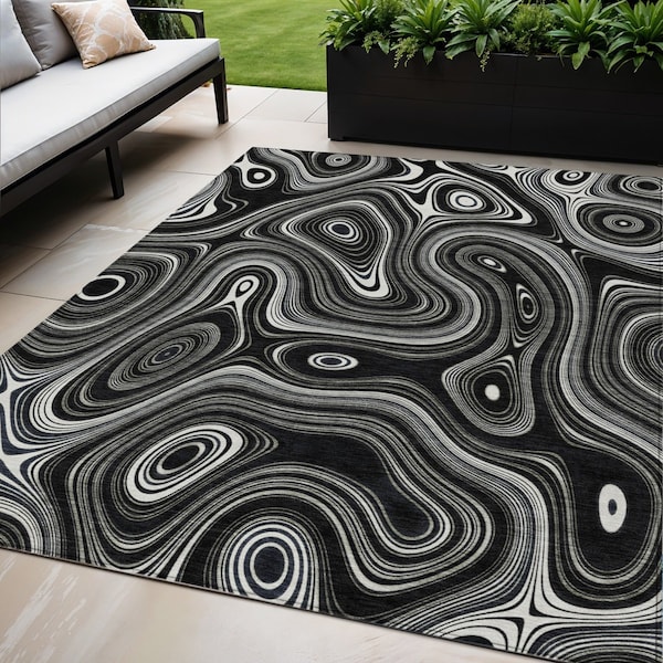Homeroots 5' X 8' Black And Ivory Geometric Washable Indoor Outdoor Area Rug 631372 - main