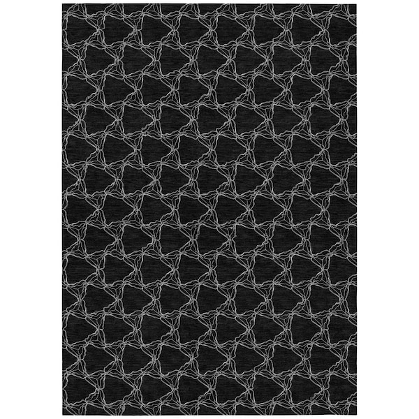 Homeroots 5' X 8' Black And White Geometric Washable Indoor Outdoor Area Rug 613543 - main