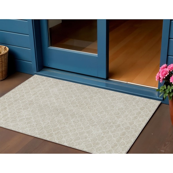 Homeroots 3' X 5' Beige And Ivory Geometric Washable Indoor Outdoor Area Rug 596159 - main