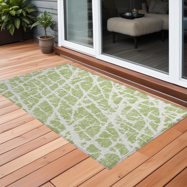 Homeroots 3' X 5' Green And White Abstract Washable Indoor Outdoor Area Rug 559625 - main