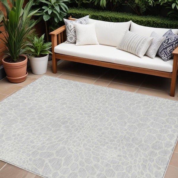 Homeroots 10' X 14' Silver And Gray Geometric Washable Indoor Outdoor Area Rug 595120 - main