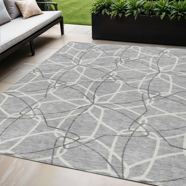 Homeroots 5' X 8' Gray And Ivory Geometric Washable Indoor Outdoor Area Rug 613008 - main