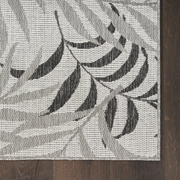 Homeroots 5' X 7' Gray Black And Ivory Palm Leaf Indoor Outdoor Area Rug 552511 - main