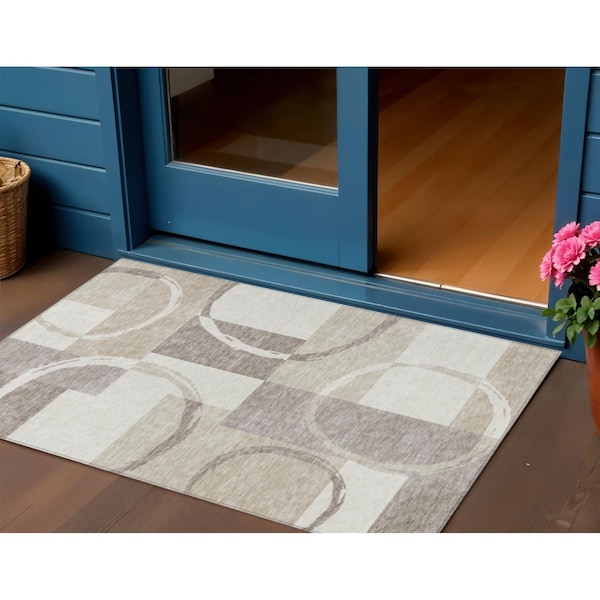 Homeroots 3' X 5' Ivory And Beige Geometric Washable Indoor Outdoor Area Rug 612581 - main