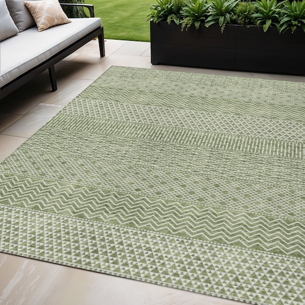 Homeroots 5' X 8' Green And Ivory Chevron Washable Indoor Outdoor Area Rug 612251 - main